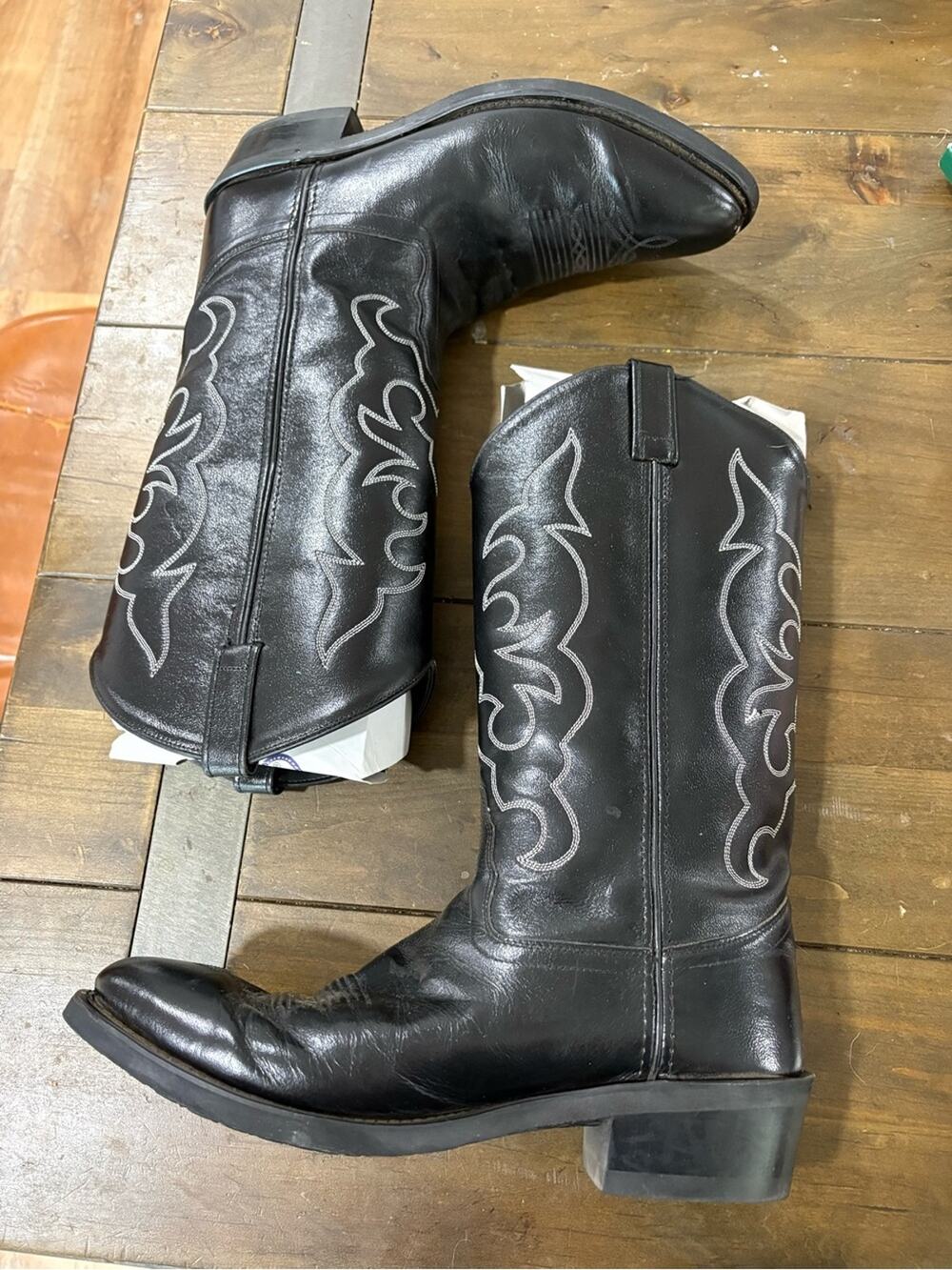 Black Stitched Cushioned Round Toe Cowboy Western Boots